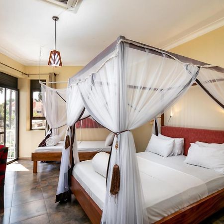 2 Friends Beach Hotel Entebbe Ngoại thất bức ảnh