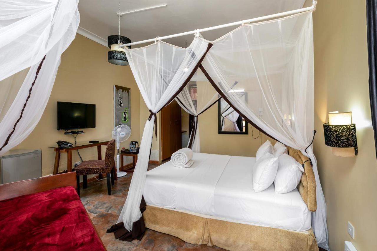 2 Friends Beach Hotel Entebbe Ngoại thất bức ảnh