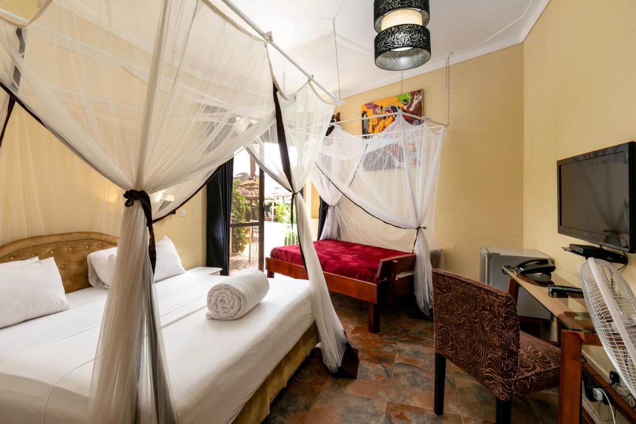 2 Friends Beach Hotel Entebbe Ngoại thất bức ảnh