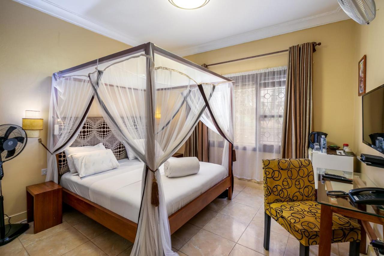 2 Friends Beach Hotel Entebbe Ngoại thất bức ảnh