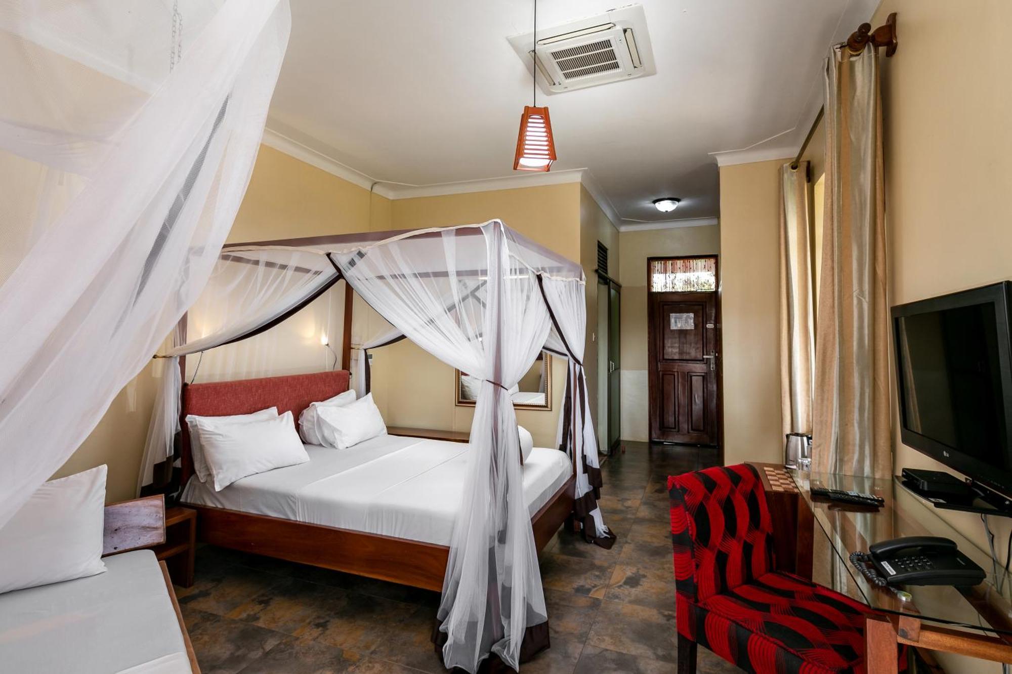 2 Friends Beach Hotel Entebbe Ngoại thất bức ảnh