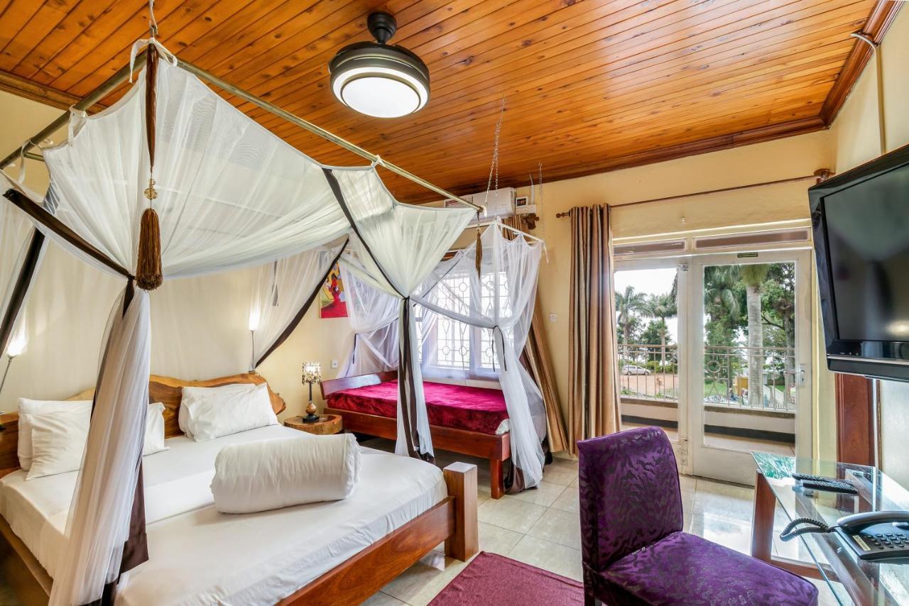 2 Friends Beach Hotel Entebbe Ngoại thất bức ảnh