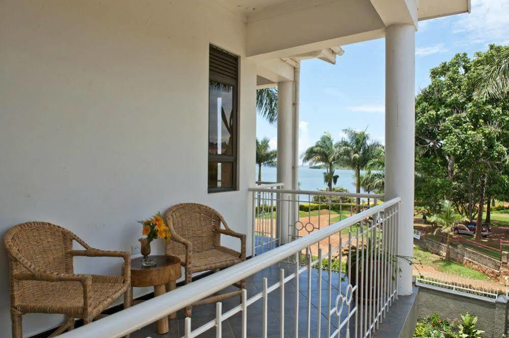 2 Friends Beach Hotel Entebbe Ngoại thất bức ảnh