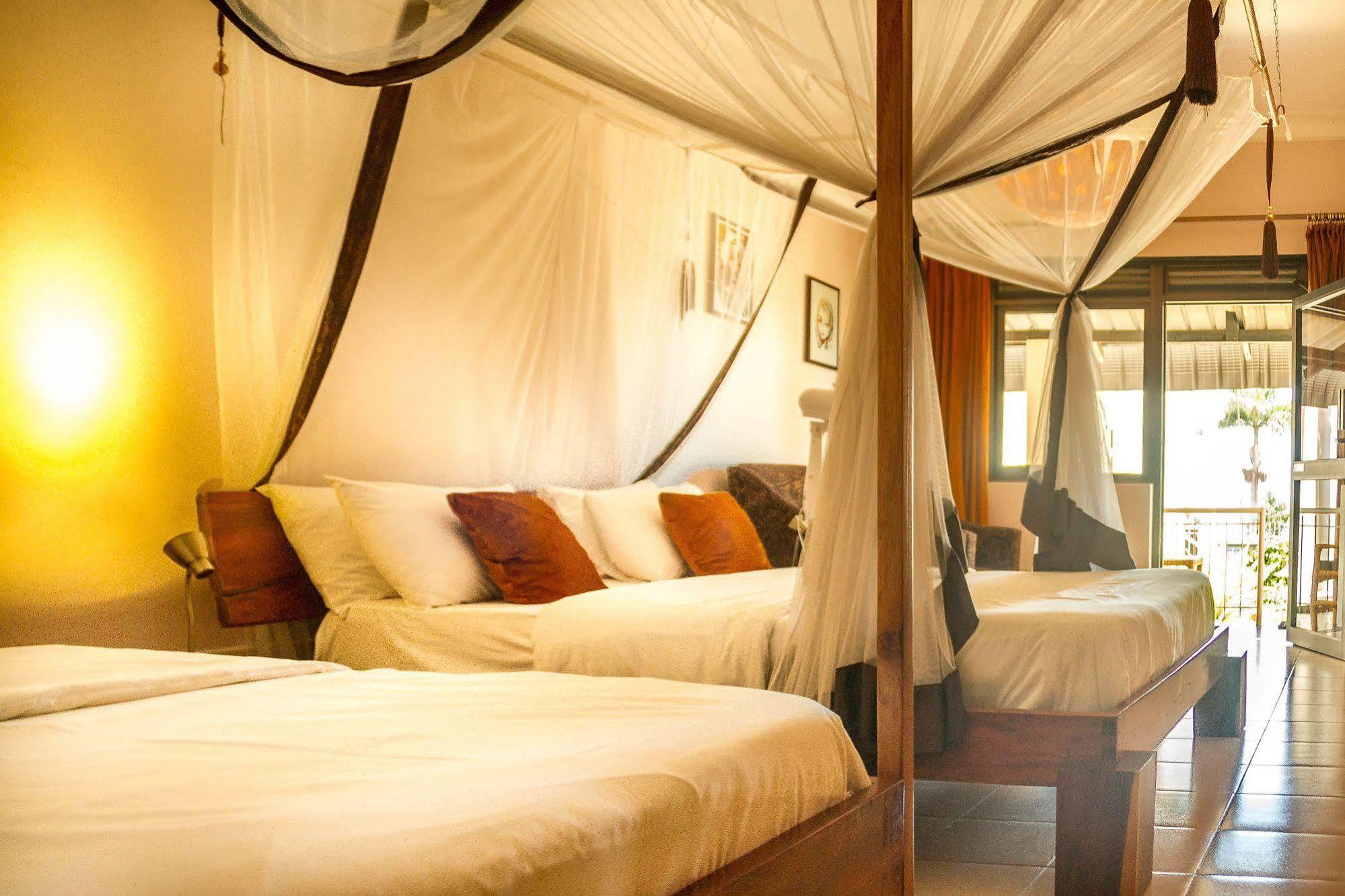 2 Friends Beach Hotel Entebbe Ngoại thất bức ảnh